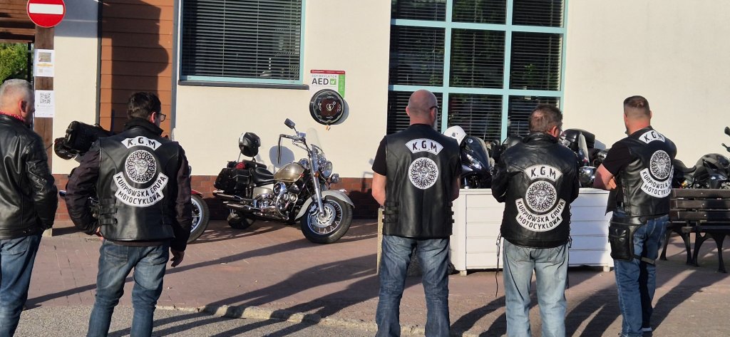 Nowy defibrylator AED w Kadzidle. Wyjątkowy prezent od motocyklistów [ZDJĘCIA]