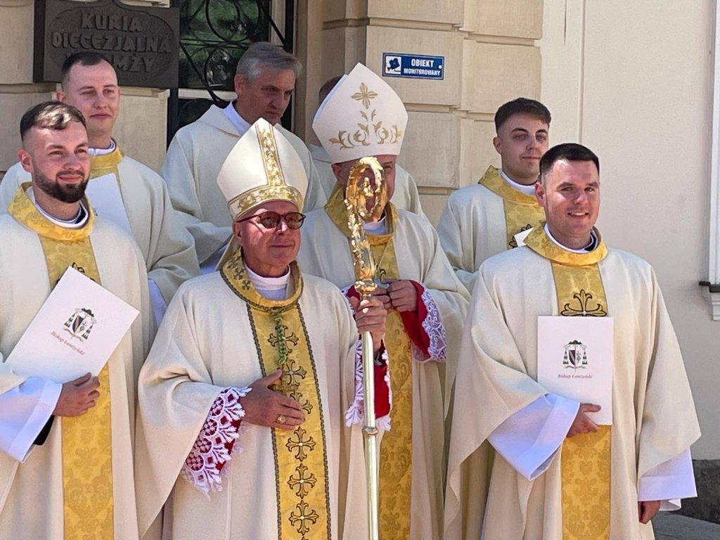 Nowi księża w diecezji łomżyńskiej. Także z parafii Rzekuń i Myszyniec