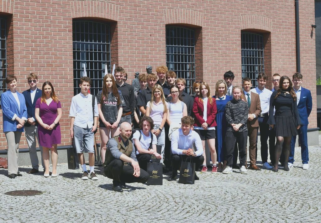 ZSZ Nr 3 zwycięzcą Ostrołęckiego Turnieju Historycznych Debat Oksfordzkich [ZDJĘCIA]