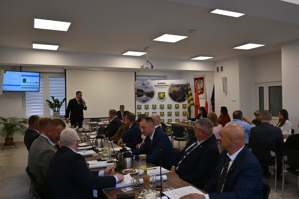 Wójt gminy Baranowo z wotum zaufania i absolutorium