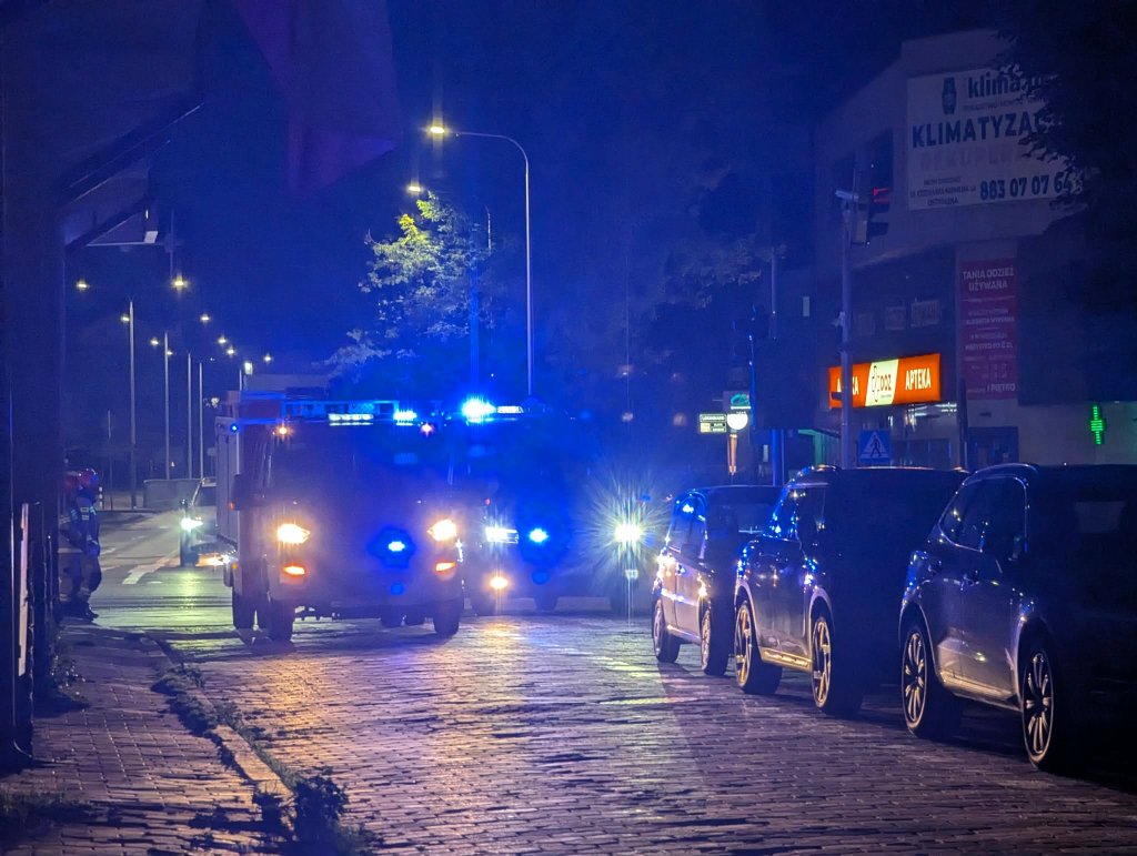 Nocny incydent przy Rejtana. Służby w akcji [ZDJĘCIA]