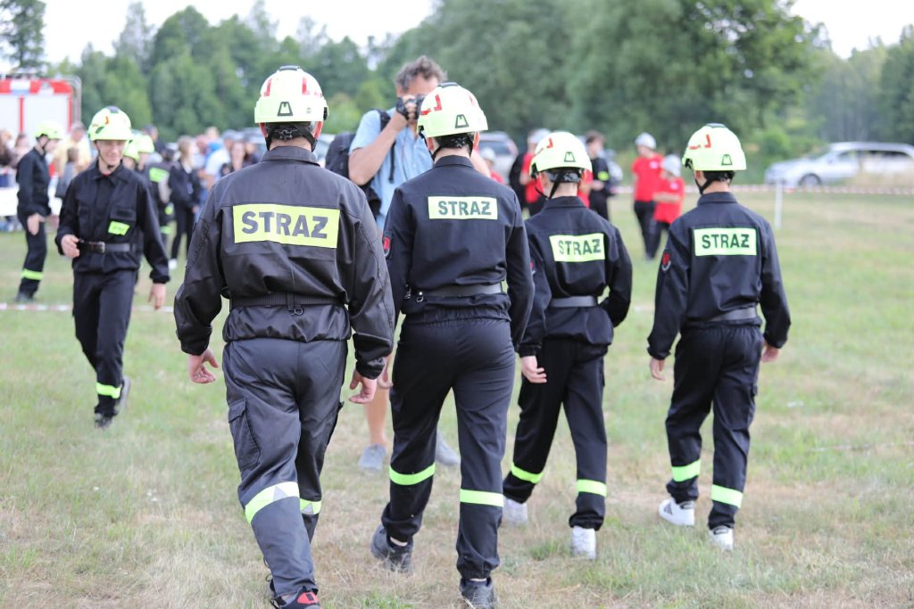 Strażackie święto w Dobrołęce. Jednostki OSP w akcji na zawodach [WIDEO, ZDJĘCIA]