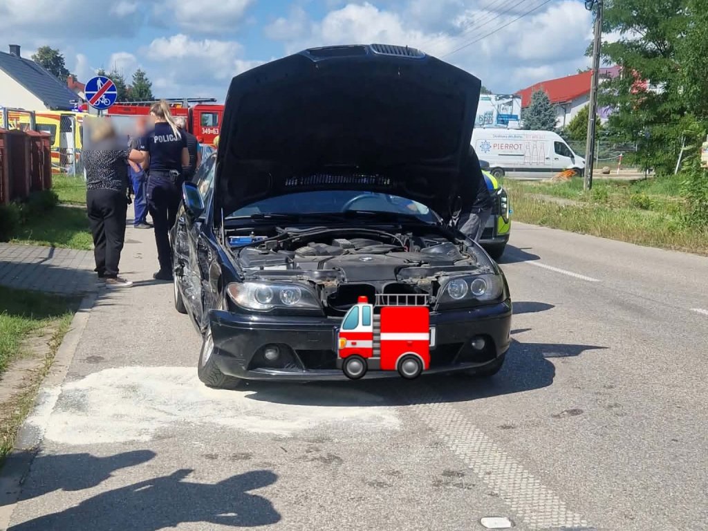 Groźne zderzenie Toyoty z BMW. Kierująca trafiła do szpitala [ZDJĘCIA]