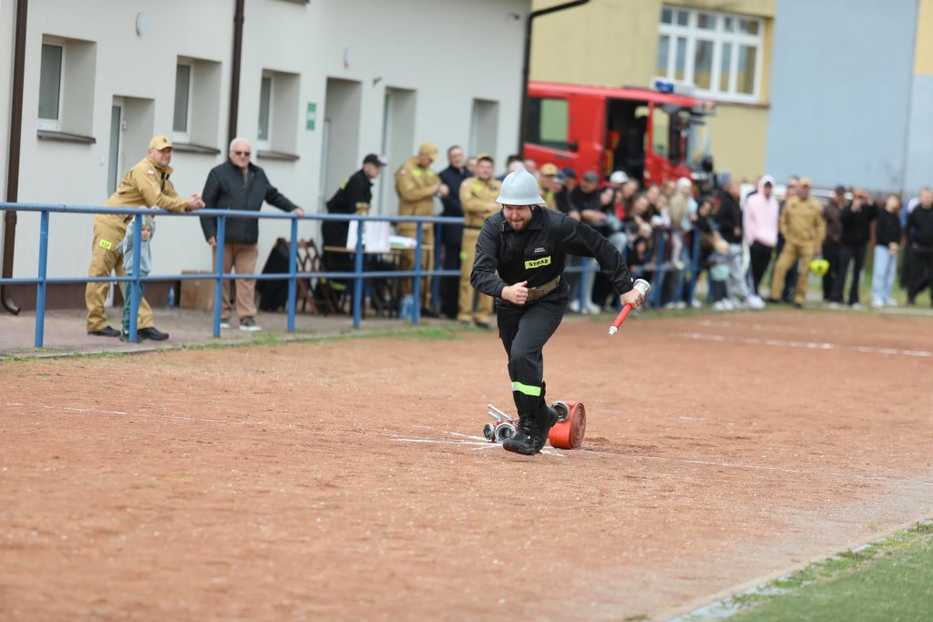 Strażacy ochotnicy rywalizowali w Myszyńcu. Za nami emocjonujące zawody sportowo-pożarnicze [WIDEO, ZDJĘCIA]