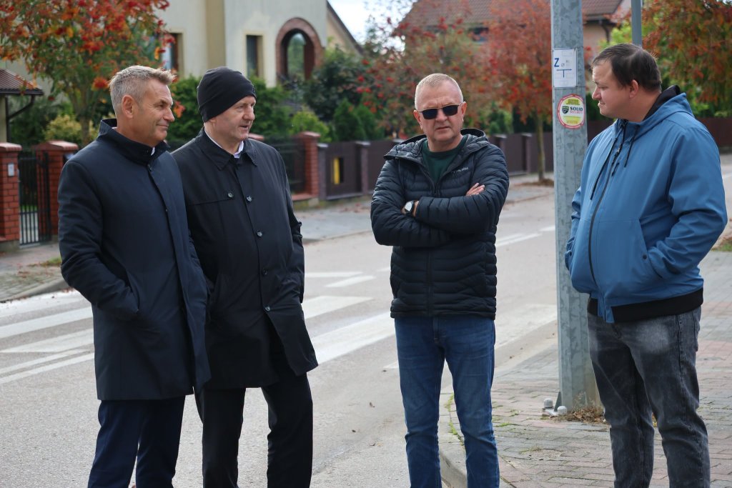 Kolejna ulica w Ostrołęce z nową nawierzchnią i infrastrukturą