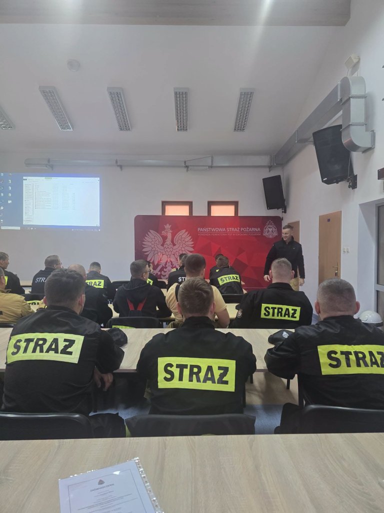 Szkolenie kadry dowódczej OSP. Strażacy z powiatu ostrołęckiego z pozytywnymi wynikami! [ZDJĘCIA]