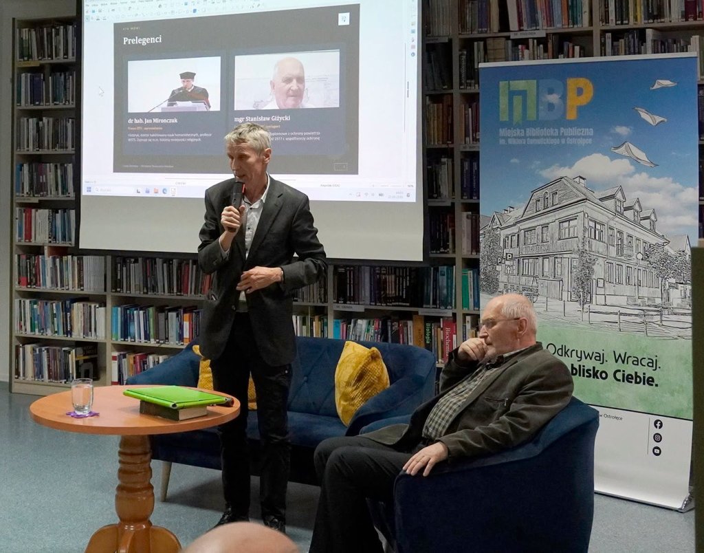 Czyste miasto to woda i powietrze. interesująca rozmowa z ekologiem w ostrołęckiej bibliotece [ZDJĘCIA]