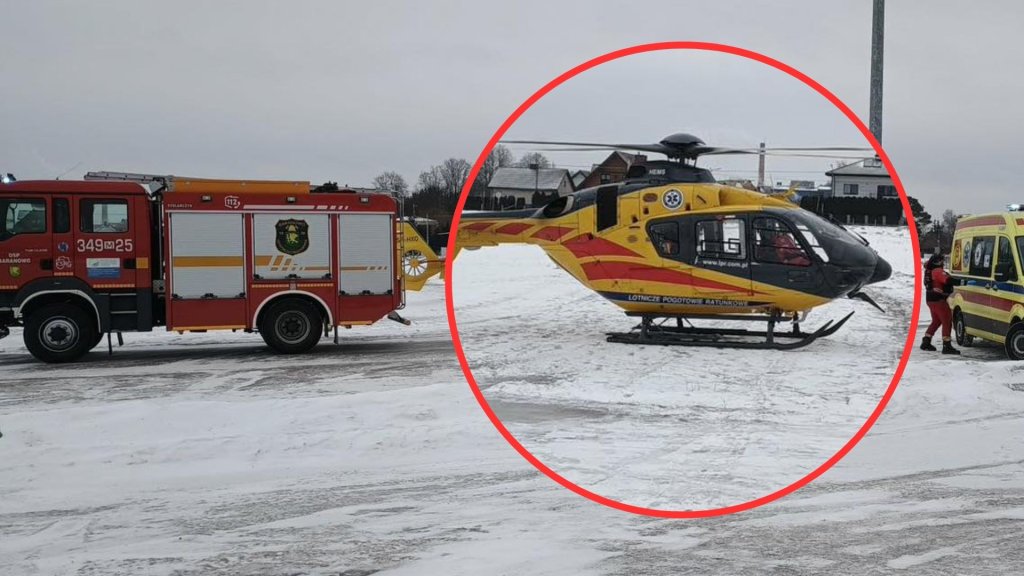 „Ratownik 8” w akcji. Śmigłowiec LPR i strażacy ratowali mężczyznę w Baranowie [ZDJĘCIA]