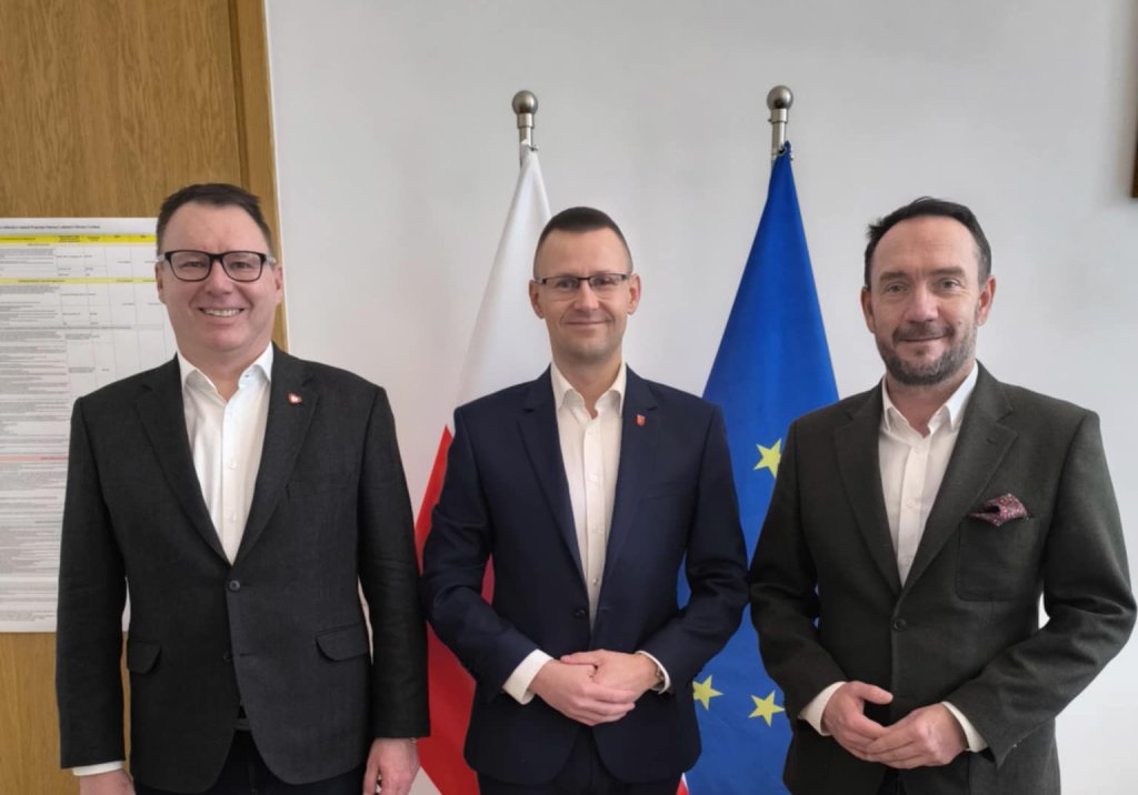 Wójt Podolak i poseł Popielarz w MSWiA. Rozmowy o nadaniu Rzekuniowi statusu miasta