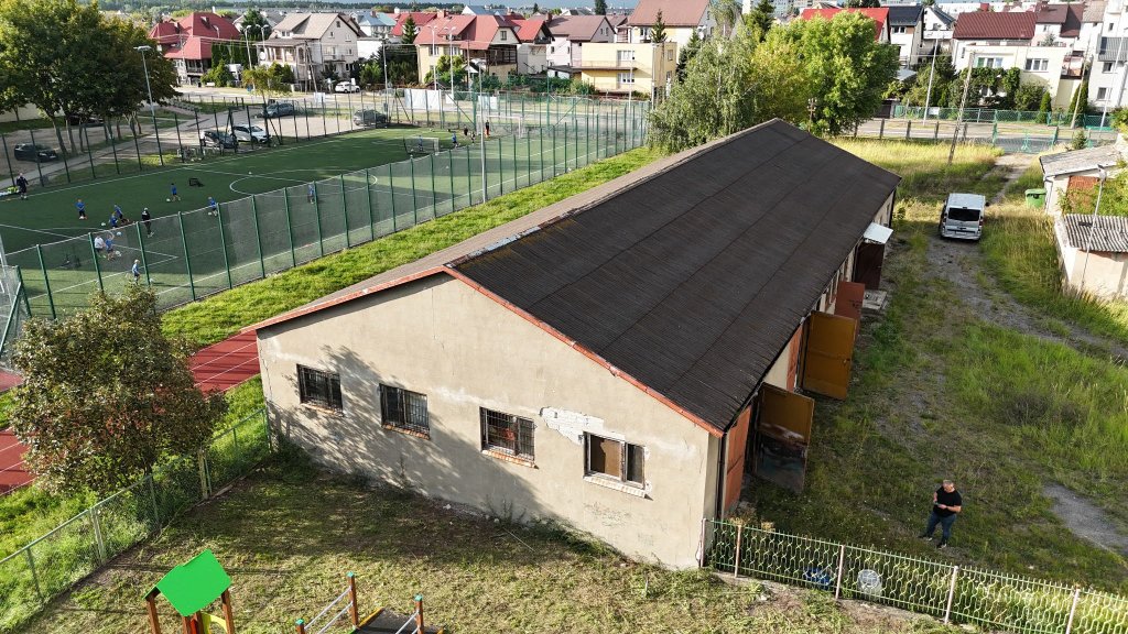 Ten budynek w Ostrołęce zmieni się nie do poznania. Wiemy, co tam powstanie [ZDJĘCIA]