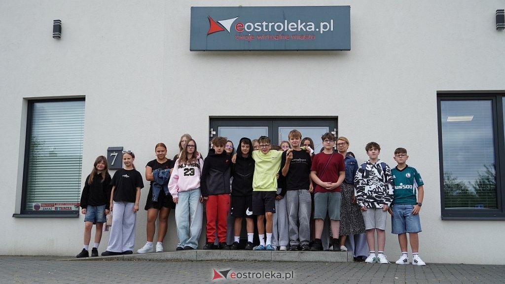 Lekcja inna niż wszystkie. Siódmoklasiści poznawali tajniki dziennikarstwa [ZDJĘCIA]