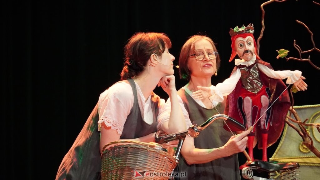 Spektakl "O Słodkiej Królewnie i Pięknym Księciu" w OCK [ZDJĘCIA, WIDEO]