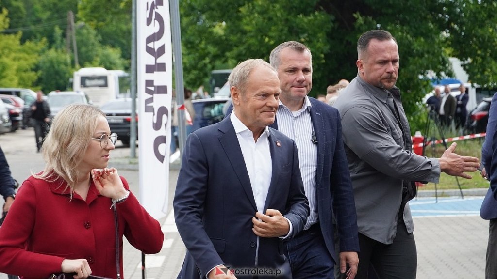 Premier Donald Tusk: Nieletni zabójca miał kask z kamerką. Jego intencją było filmowanie tej akcji