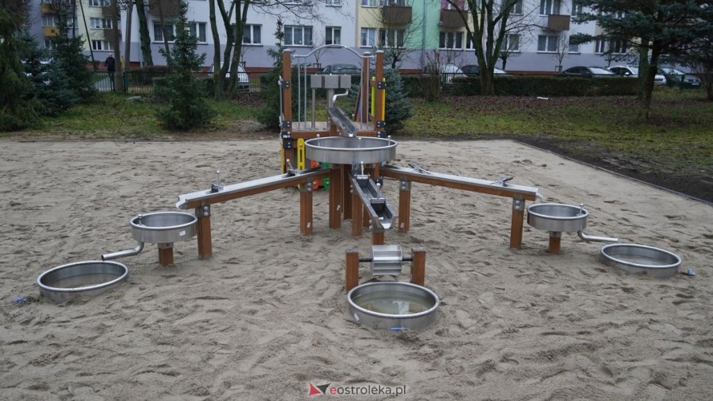 Nowoczesna instalacja stoi bezużyteczna. Co poszło nie tak z wodnym placem zabaw?