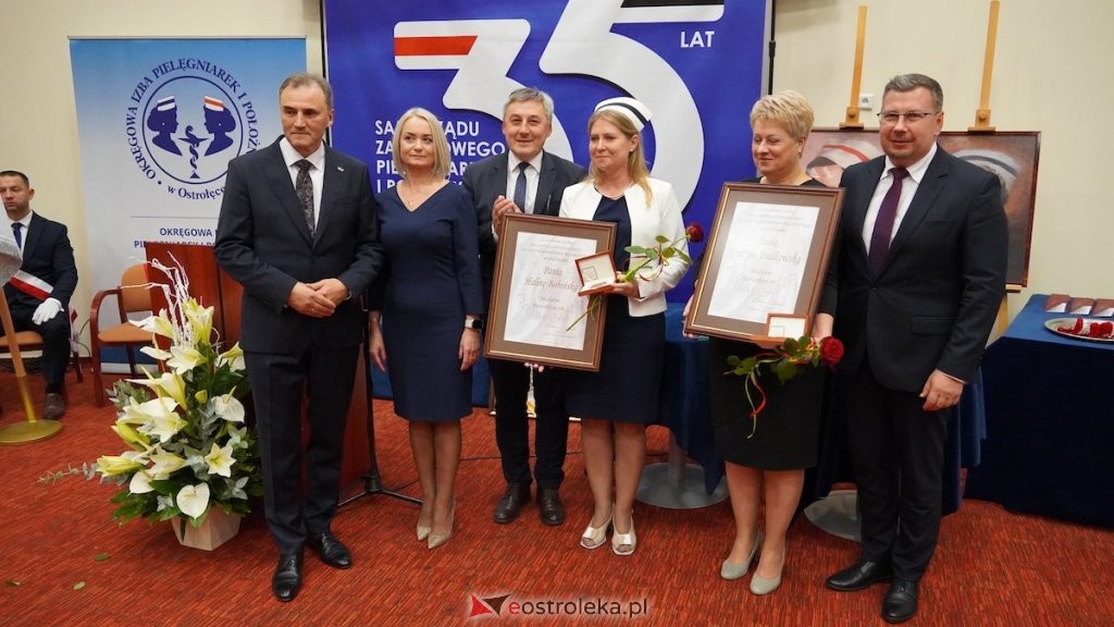 Wyjątkowy jubileusz w Ostrołęce. Samorząd pielęgniarek i położnych świętował 35-lecie działalności! [WIDEO, ZDJĘCIA]