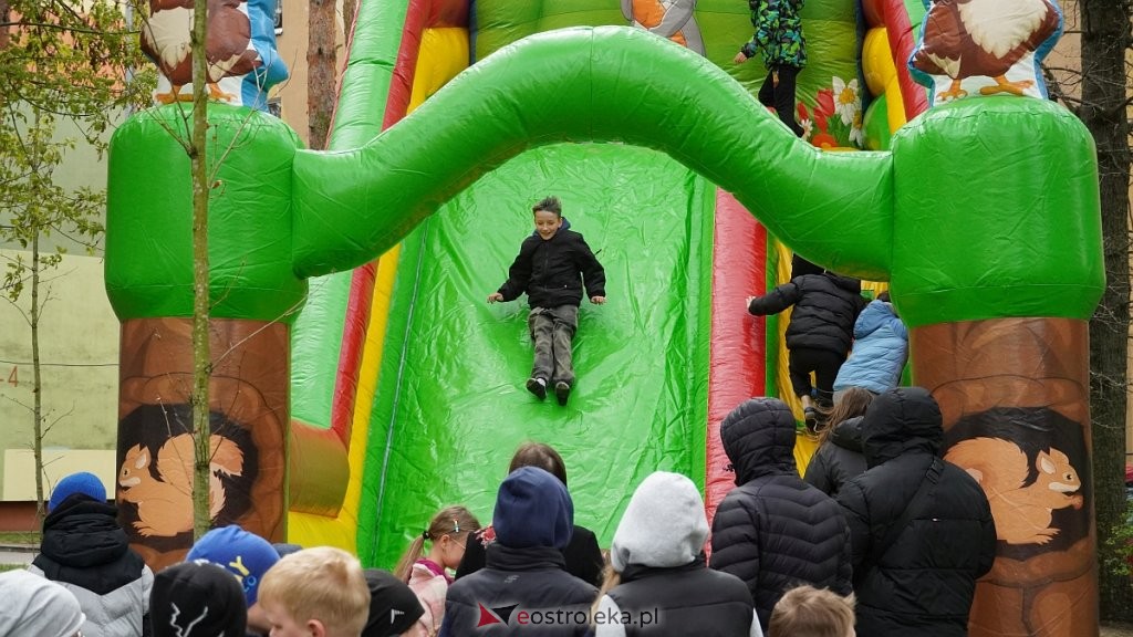 Dmuchane zjeżdżalnie i grill pod chmurką. Zobacz, jak mieszkańcy odczarowali kapryśną pogodę! [WIDEO, ZDJĘCIA]