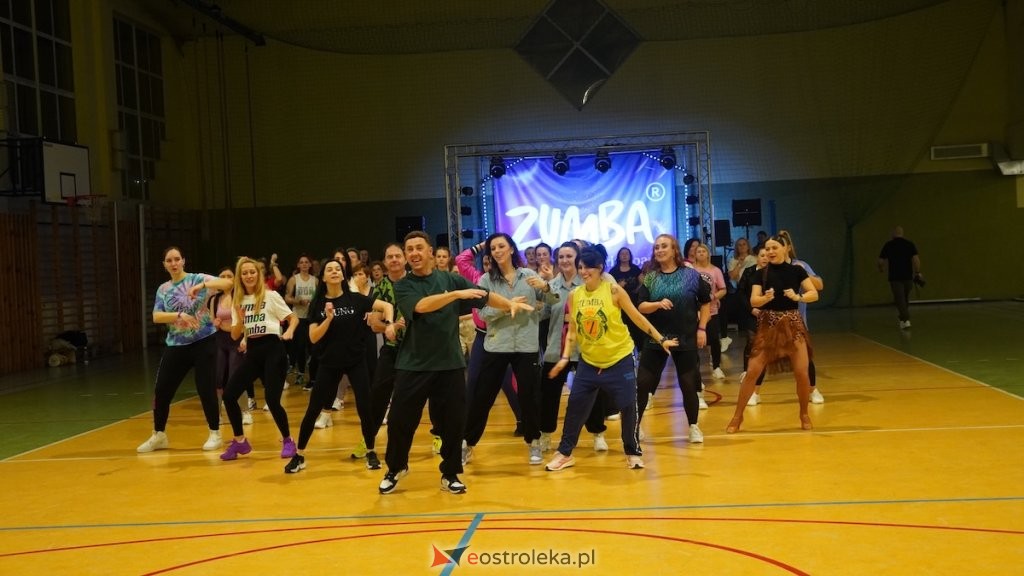 "Ritmo a Mi" - taneczne rozpoczęcie roku w rytmie zumby [ZDJĘCIA, WIDEO]