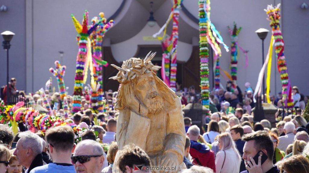 Bezpłatny transport na Niedzielę Palmową w Łysych. Sprawdź rozkład jazdy i program wydarzenia