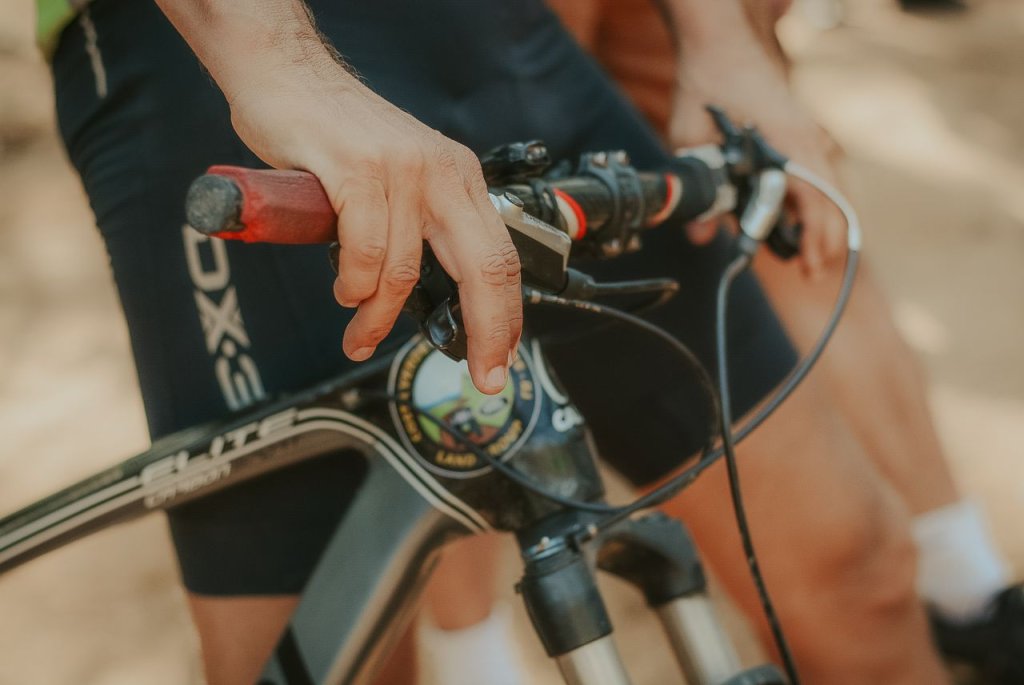 Jak wyregulować przerzutkę w rowerze? Poradnik krok po kroku
