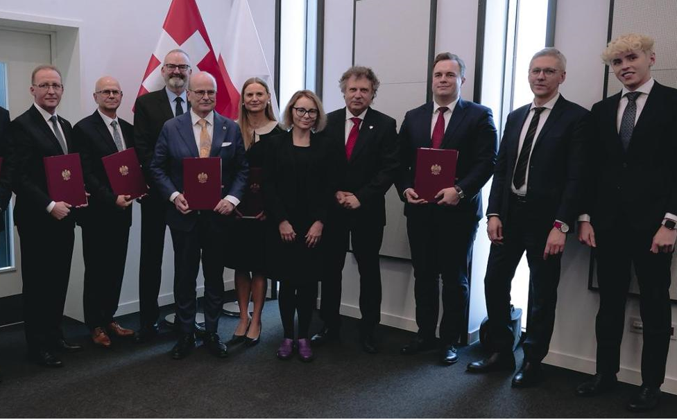 Ponad 72 miliony złotych dla Ostrołęki! Podpisano umowę na fundusze szwajcarskie