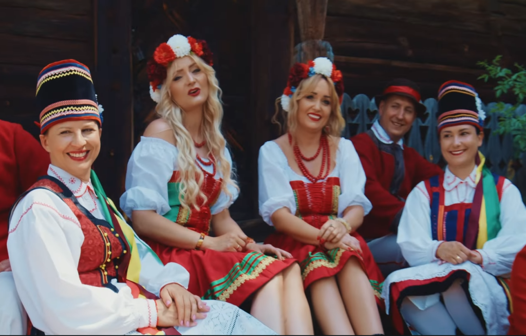 Golden Ladies z Ostrołęki prezentują utwór „Zielona Puszcza”. Pierwszy kurpiowski kawałek w klimacie disco polo [WIDEO]