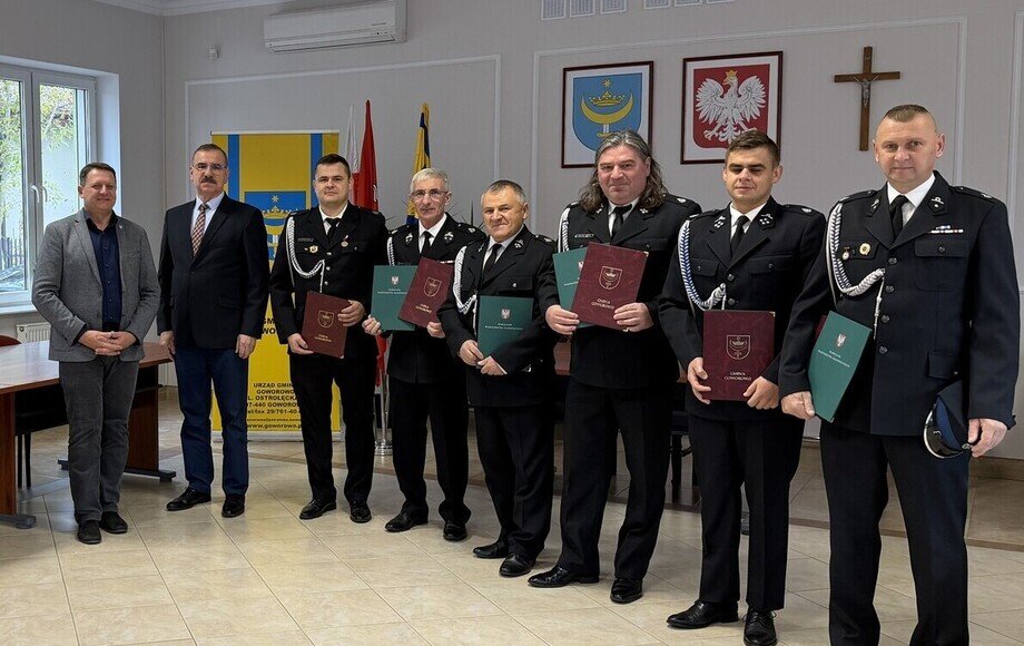 Takie wsparcie naprawdę się przyda! Strażacy z gminy Goworowo odebrali nowy sprzęt