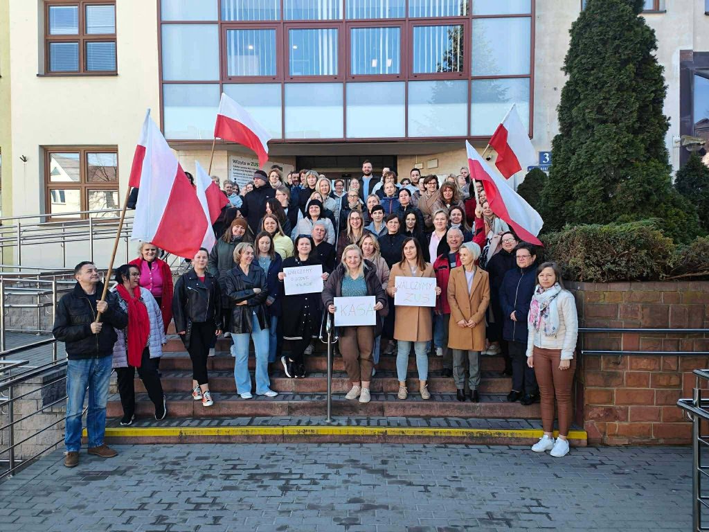Protest pracowników ZUS. „Walczymy o godne płace"