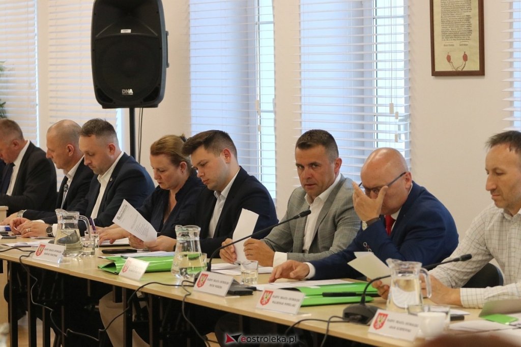 Radni zatwierdzili zmiany w budżecie. Na horyzoncie spora inwestycja [ZDJĘCIA]