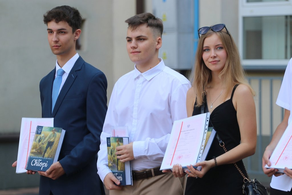 Wakacje czas zacząć! Tak zakończono rok szkolny w ZSZ nr 1 [WIDEO, ZDJĘCIA]