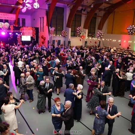 Seniorzy z Ostrołęki przetańczyli karnawał! I chcą jeszcze więcej! [ZDJĘCIA]