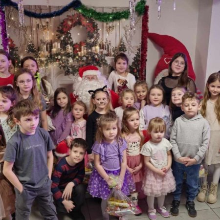 Świąteczna zabawa w świetlicy wiejskiej. Tak bawiły się dzieci w Żabinie [ZDJĘCIA]