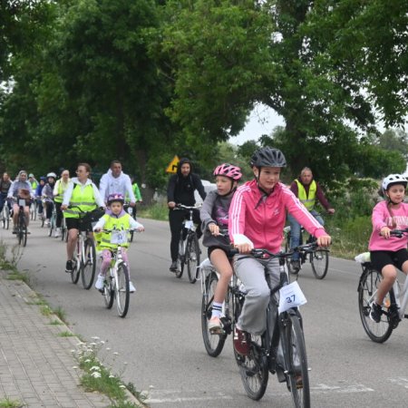 Około 100 rowerzystów na trasie. XII Rodzinny Rajd w Czerwinie [ZDJĘCIA]