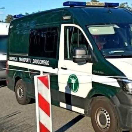 Ostrołęckie ITD przechwyciła transport na S8. Przewoźnik ma ogromny problem [ZDJĘCIA]