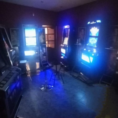Zlikwidowali salon gier. Zabezpieczono automaty i sporą gotówkę