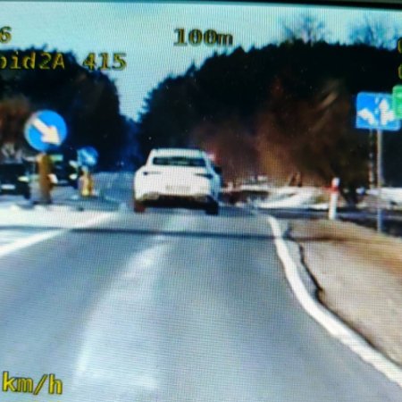 Mercedesem pędził blisko 160 km/h. Zatrzymała go grupa SPEED