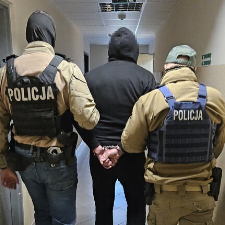 Znamy powody zatrzymania 40-latka. Akcja kontrterrorystów w Ostrołęce [WIDEO]