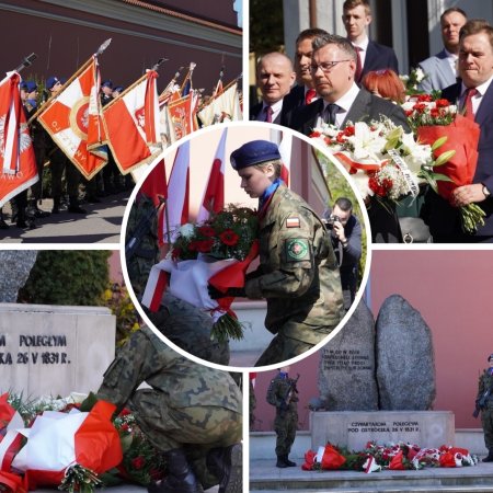 Ostrołęka w biało-czerwonych barwach. Tak uczczono 235. rocznicę Konstytucji 3 Maja [WIDEO, ZDJĘCIA]