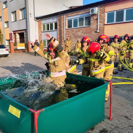 Ponad 20 lat w służbie! Zasłużona emerytura dwóch strażaków [ZDJĘCIA]