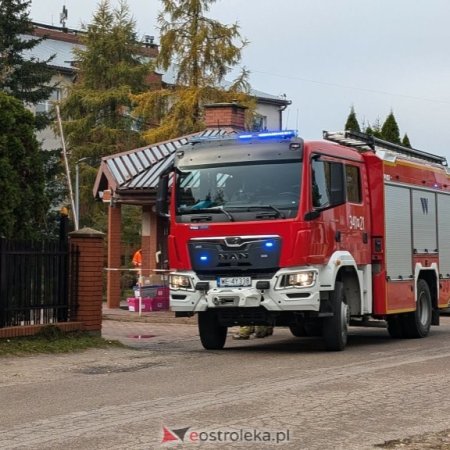 Akcja strażaków w DPS-ie w Ostrołęce. Podopieczny utknął w windzie