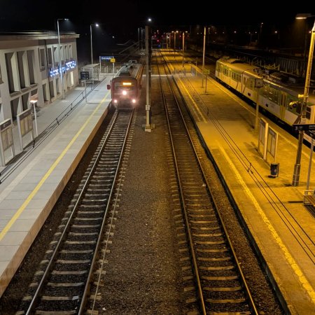 Autobusy zamiast pociągów z Ostrołęki. Koleje Mazowieckie wybrały przewoźnika