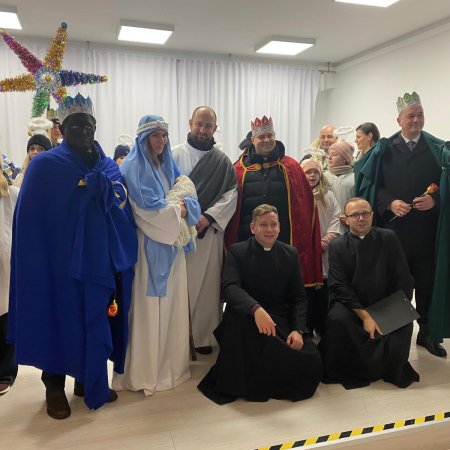 Barwny korowód przeszedł ulicami Baranowa. Za nami V Orszak Trzech Króli [WIDEO, ZDJĘCIA]