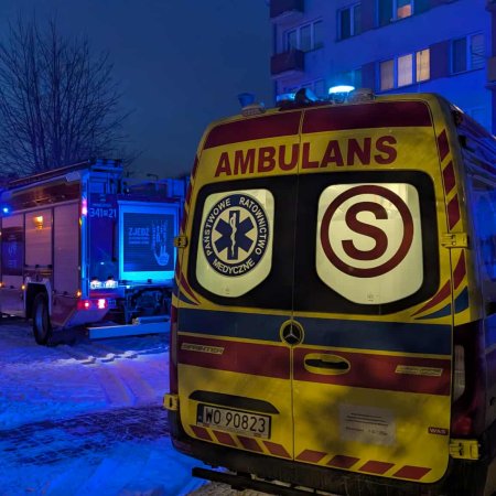 Dramatyczne zgłoszenie przy ul. 11 Listopada. Finał akcji zaskoczył służby [ZDJĘCIA]