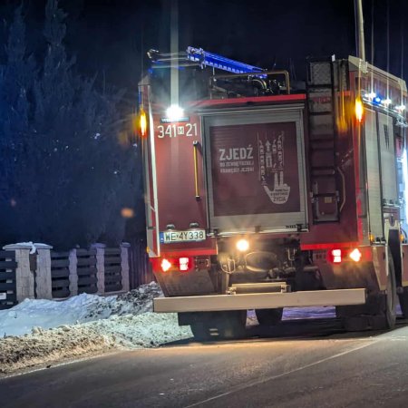 O krok od nieszczęścia w Obierwi. W akcji straż z Ostrołęki i okolic [ZDJĘCIA]