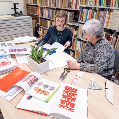 Halina Pajka z Tatar stypendystką Ministra Kultury. Artystka kultywuje rodzinne tradycje