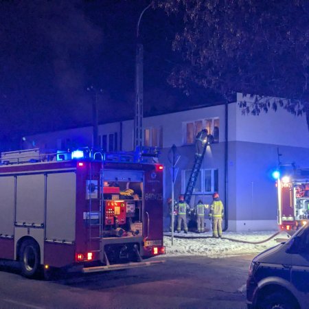Akcja ratunkowa przy Sienkiewicza! Pożar mieszkania [WIDEO, ZDJĘCIA]