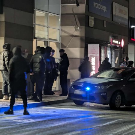 Niespokojny wieczór w galerii handlowej. Interweniowała policja [WIDEO, ZDJĘCIA]
