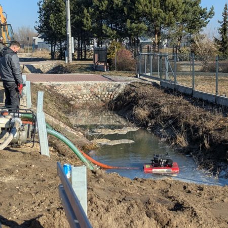 Awaria sieci wodociągowej w gminie Rzekuń. Mieszkańcy bez wody [WIDEO, ZDJĘCIA]