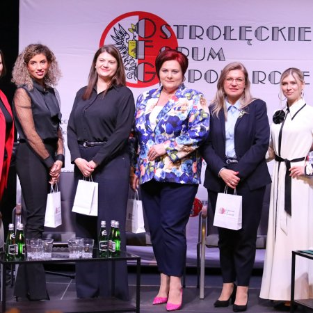 I Forum Przedsiębiorczych Kobiet w Ostrołęce. Inspiracje, biznes i nowa energia [WIDEO, ZDJĘCIA]