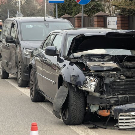 Groźny wypadek w Olszewie-Borkach. Samochód przewrócił się na bok [WIDEO, ZDJĘCIA]