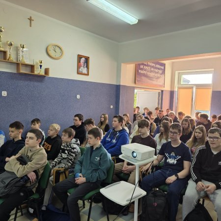 „Mazowsze bez smogu” w Czerwinie. Warsztaty ekologiczne dla uczniów [ZDJĘCIA]